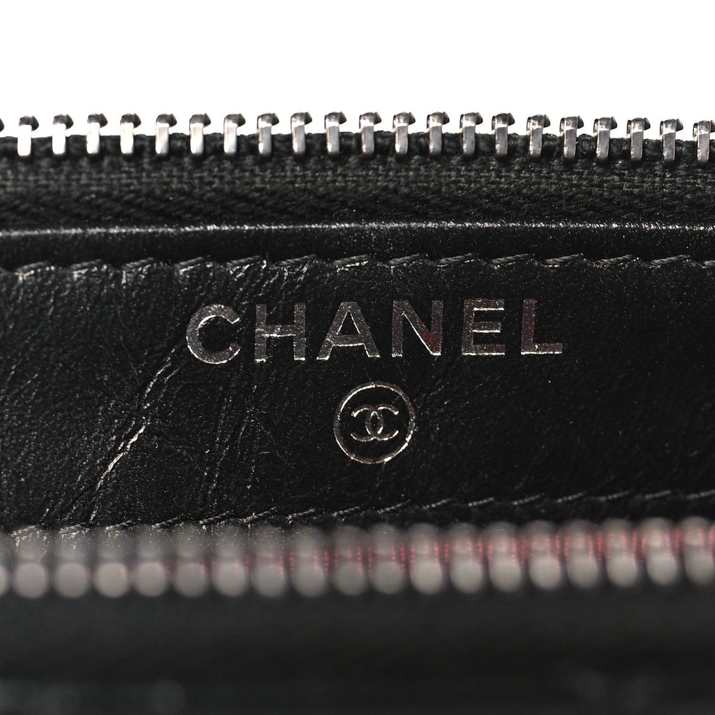 Aged Calfskin Quilted Small Gabrielle Clutch With Chain Black