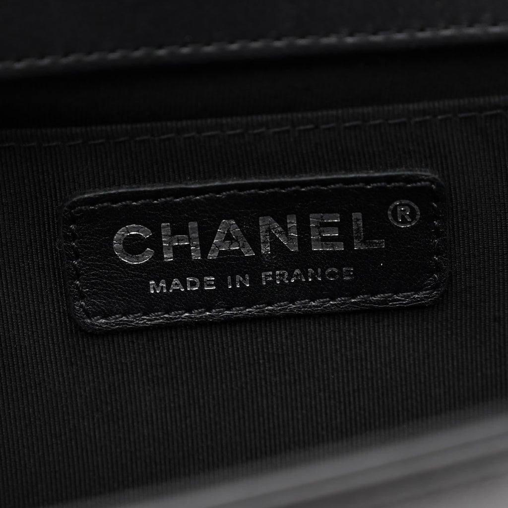 Lambskin Chevron Quilted Medium Boy Flap Black
