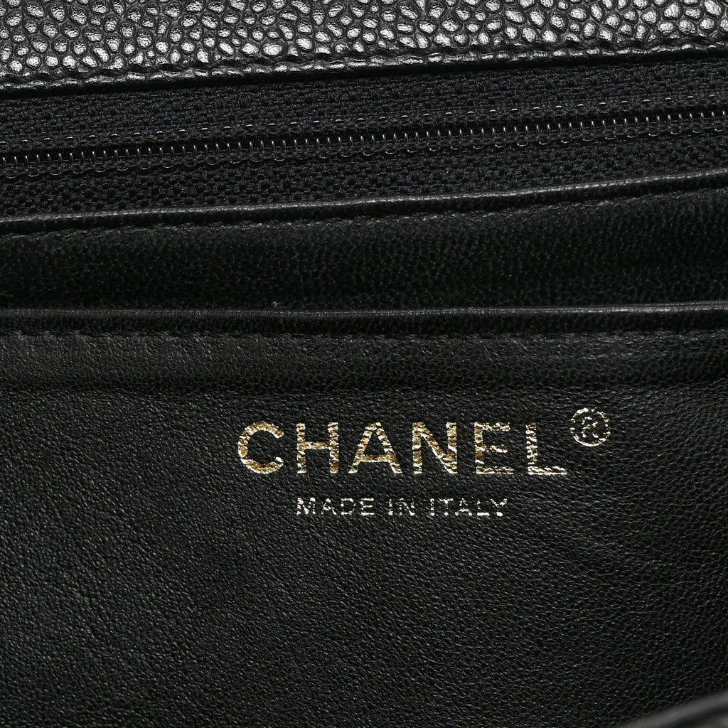 Caviar Quilted Jumbo Kelly Flap Black