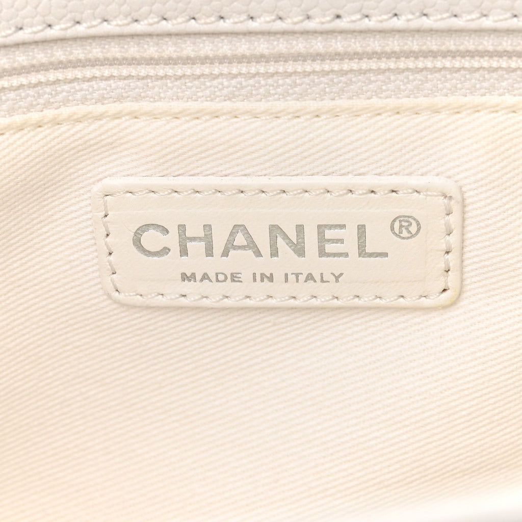 Caviar Quilted Grand Shopping Tote GST White