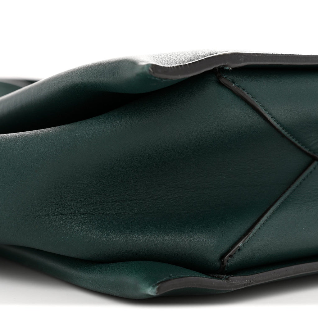 Smooth Calfskin Medium Tri-Fold Bag Bottle Green