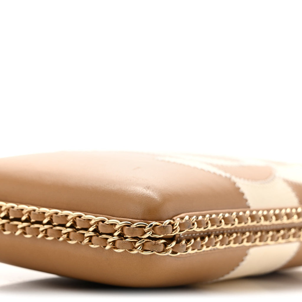 Lambskin CC Stitch Chain Around Clutch  Beige White