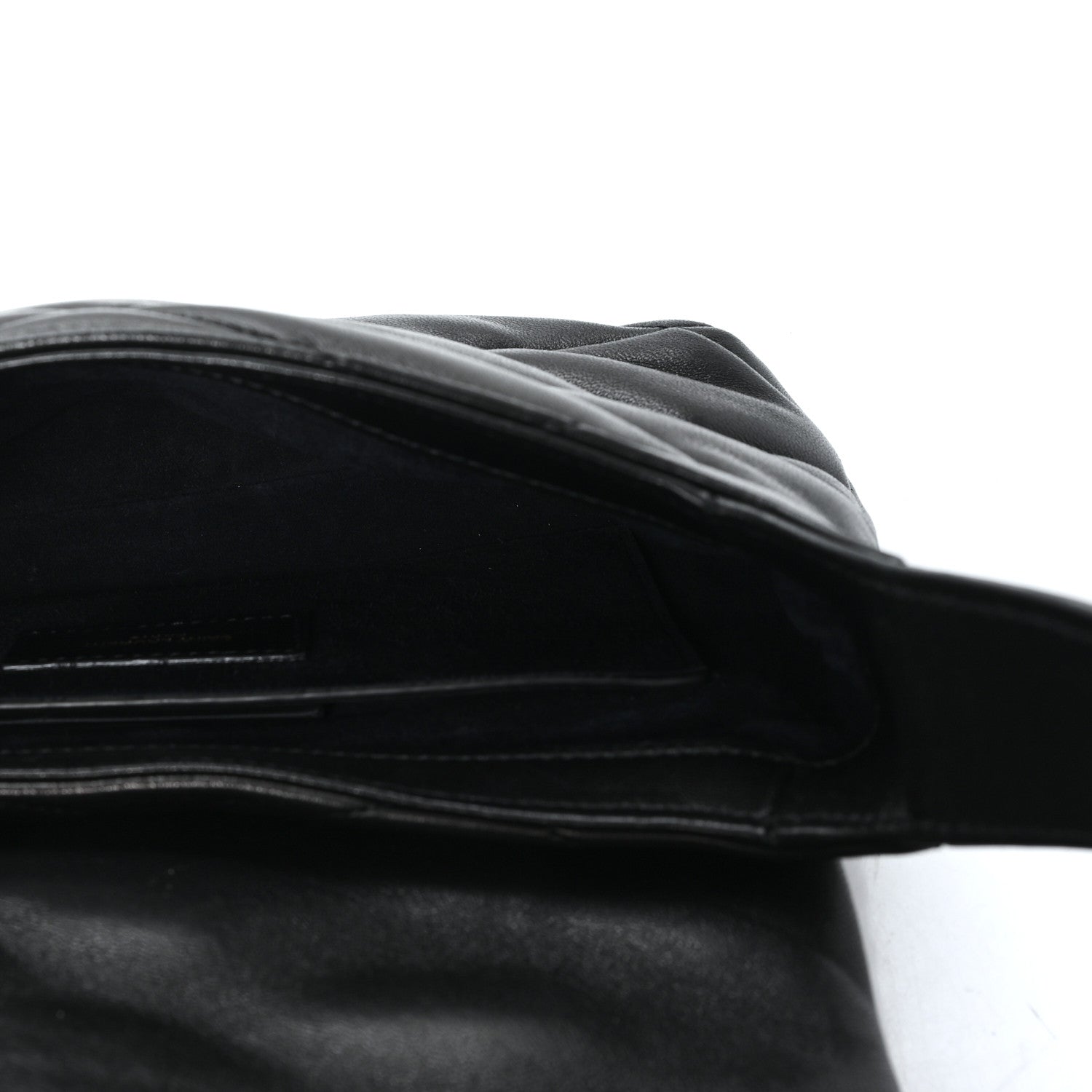Lambskin Quilted Le 57 Diamond Shoulder Bag Black