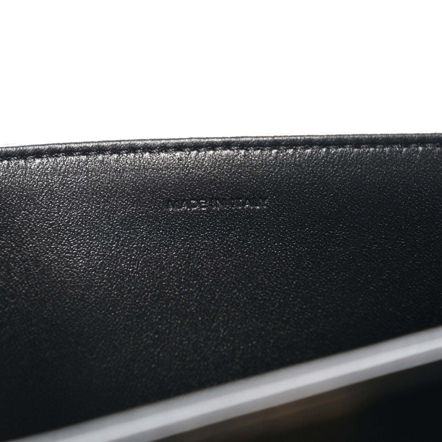 Shiny Calfskin Medium Triomphe Black