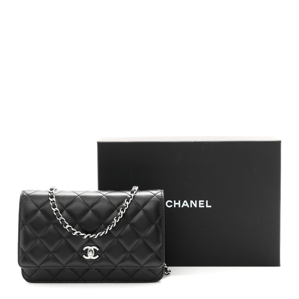 Lambskin Quilted CC Turnlock Wallet On Chain WOC Black