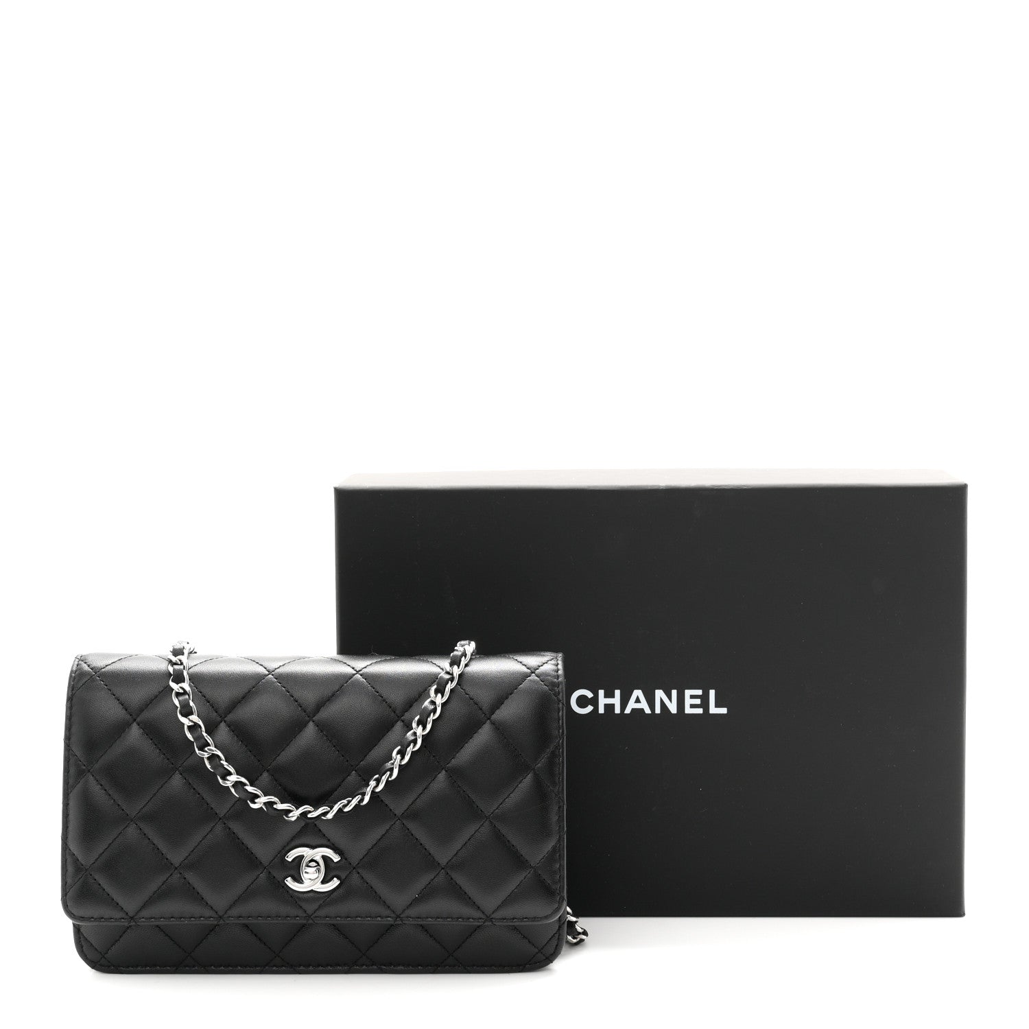 Lambskin Quilted CC Turnlock Wallet On Chain WOC Black
