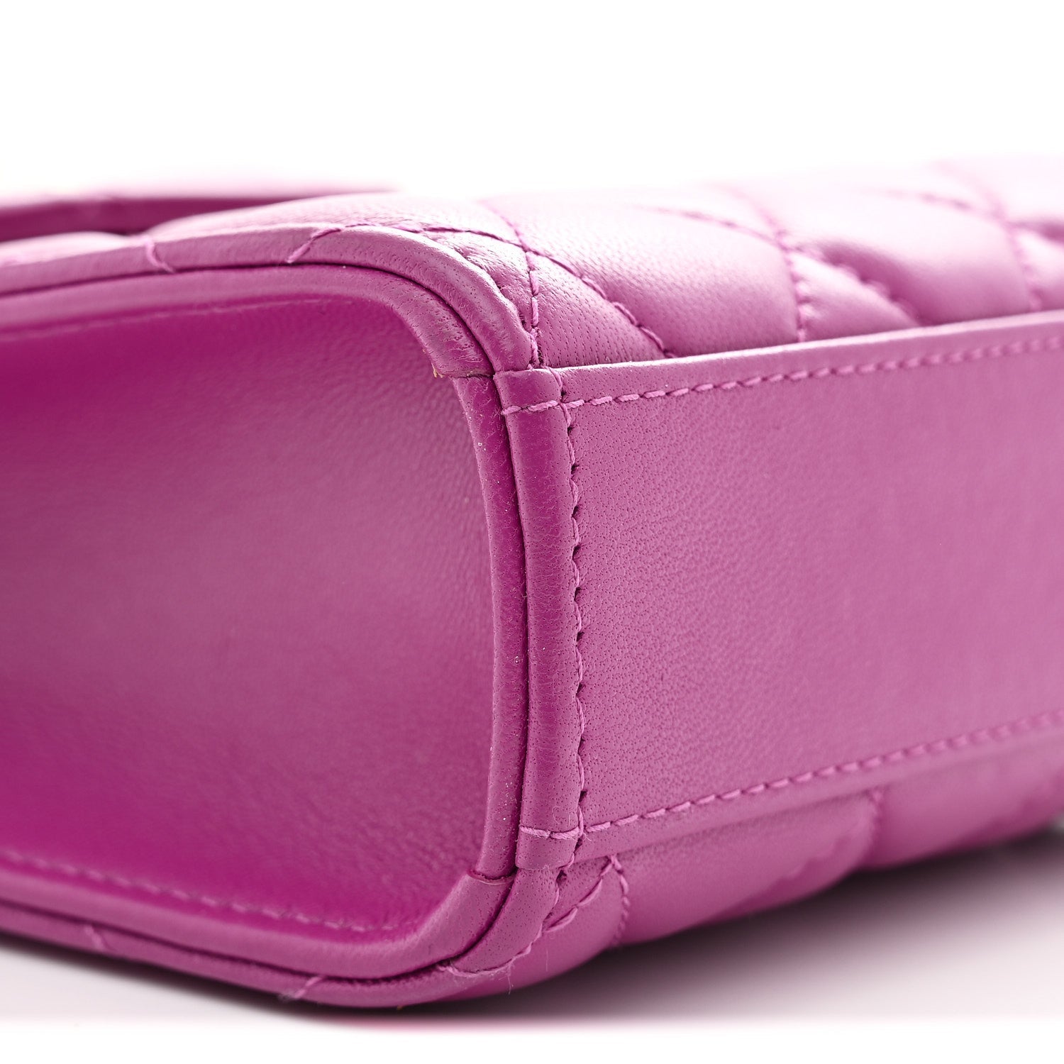 Lambskin Quilted Pearl Crush Phone Holder With Chain Purple