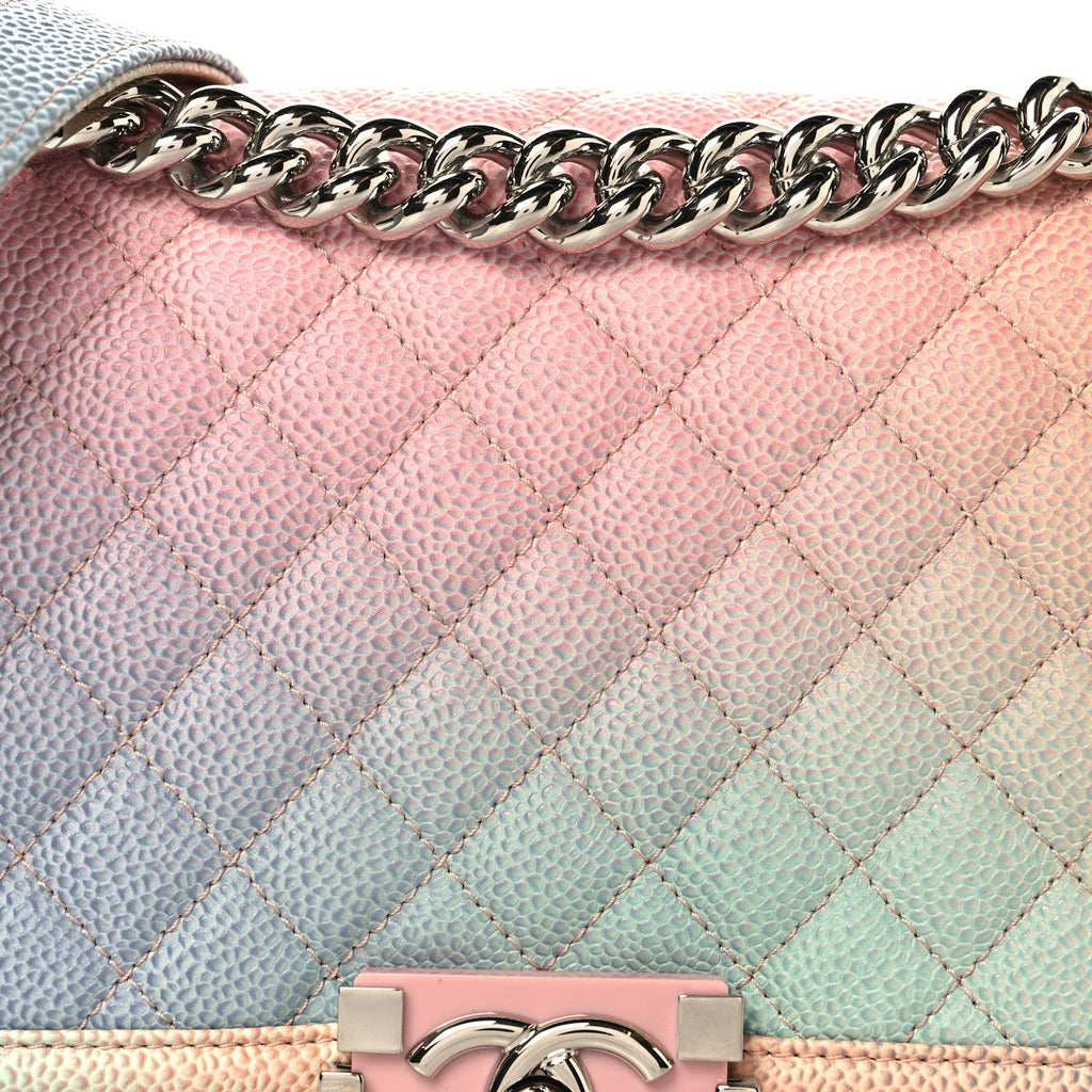 Caviar Quilted Medium Cuba Rainbow Boy Flap Multicolor