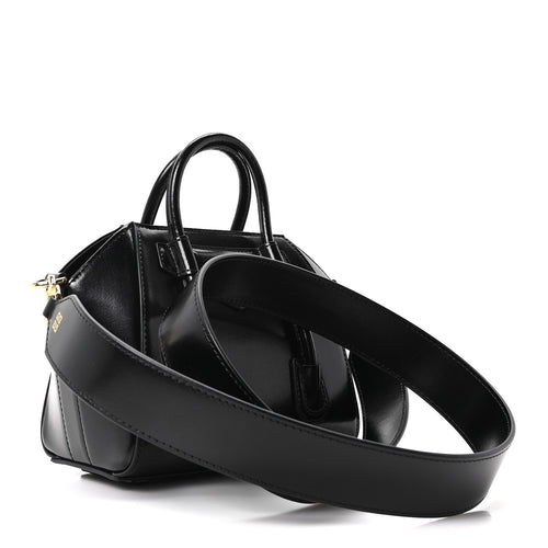 Box Calfskin Toy Lock Antigona Shoulder Bag Black