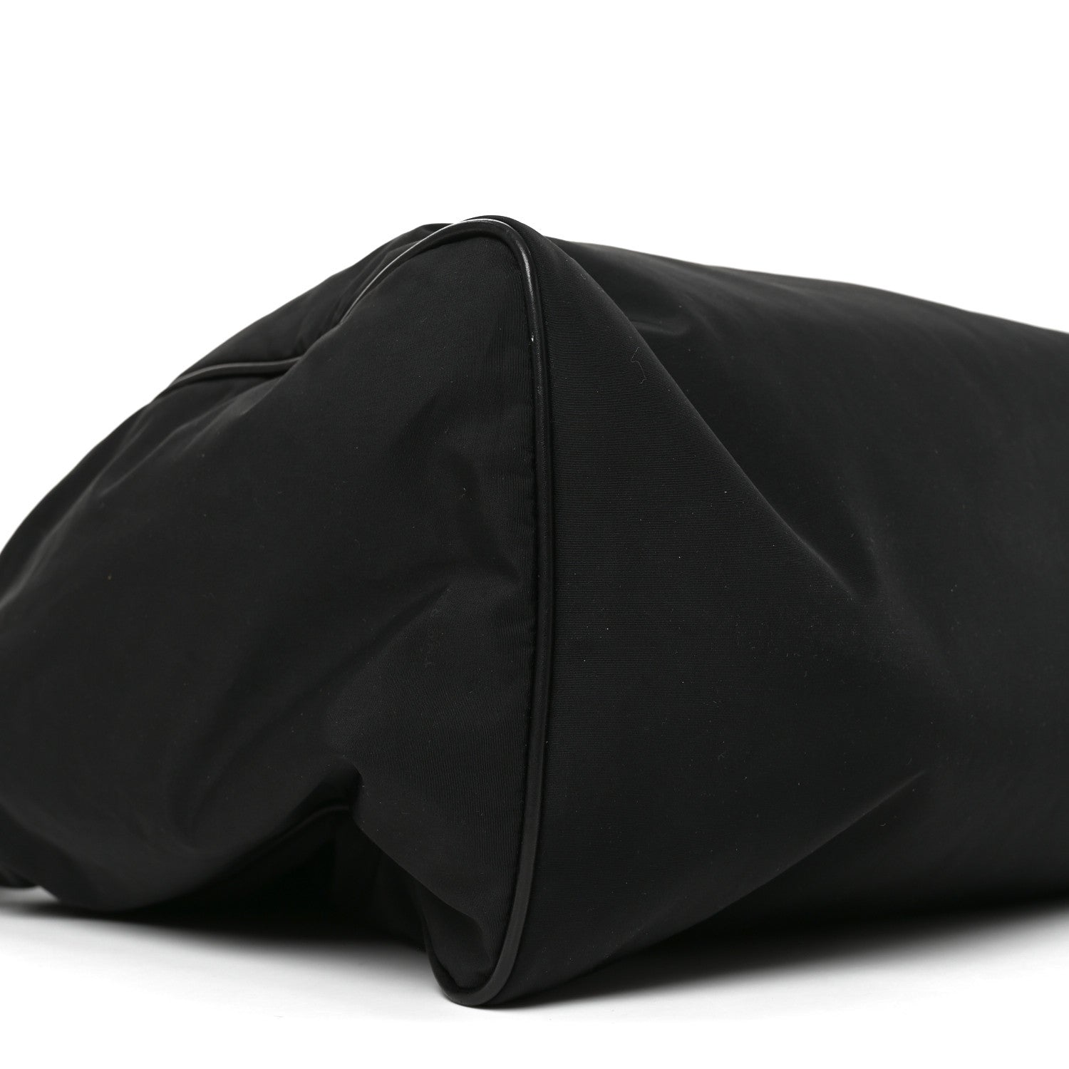 Nylon E/W Logan Bag Black