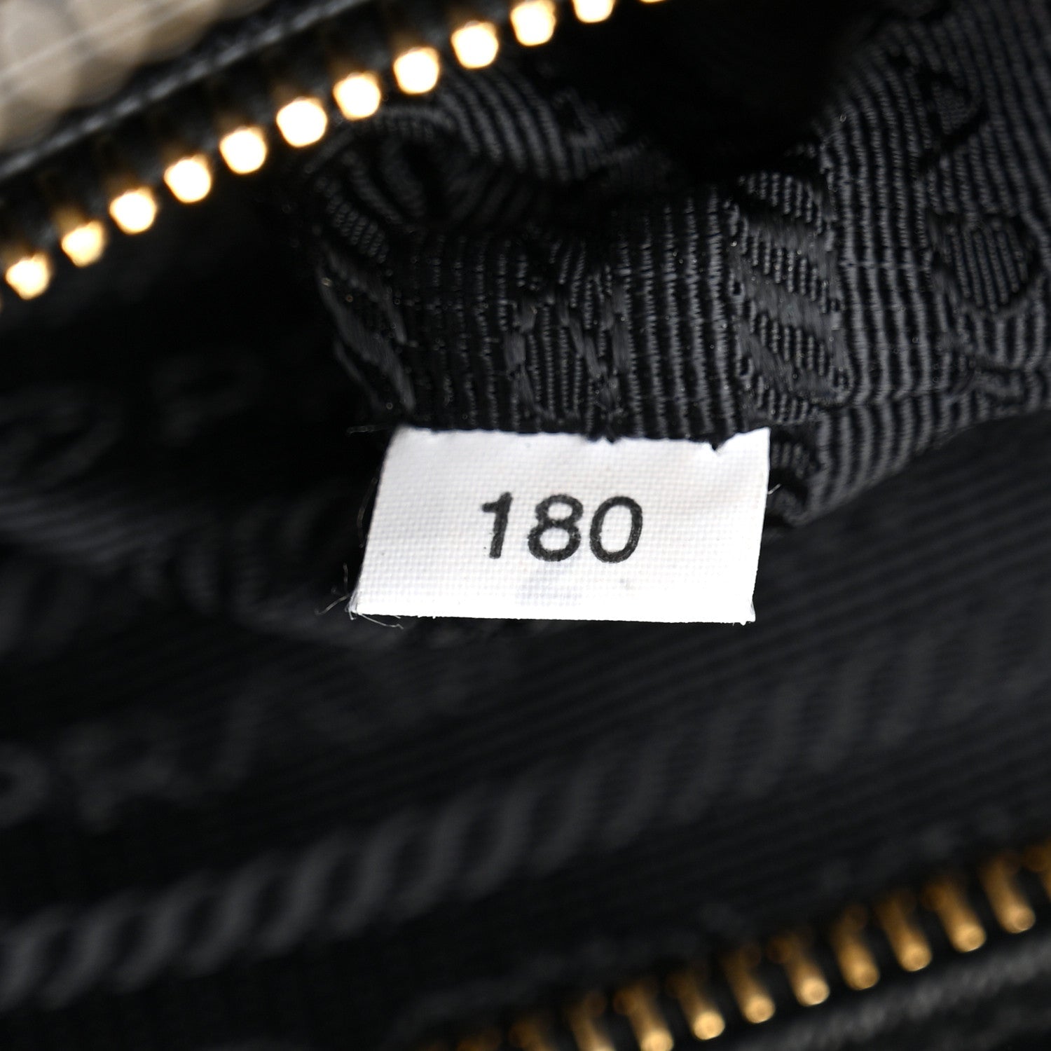 Saffiano Medium Galleria Double Zip Tote Black