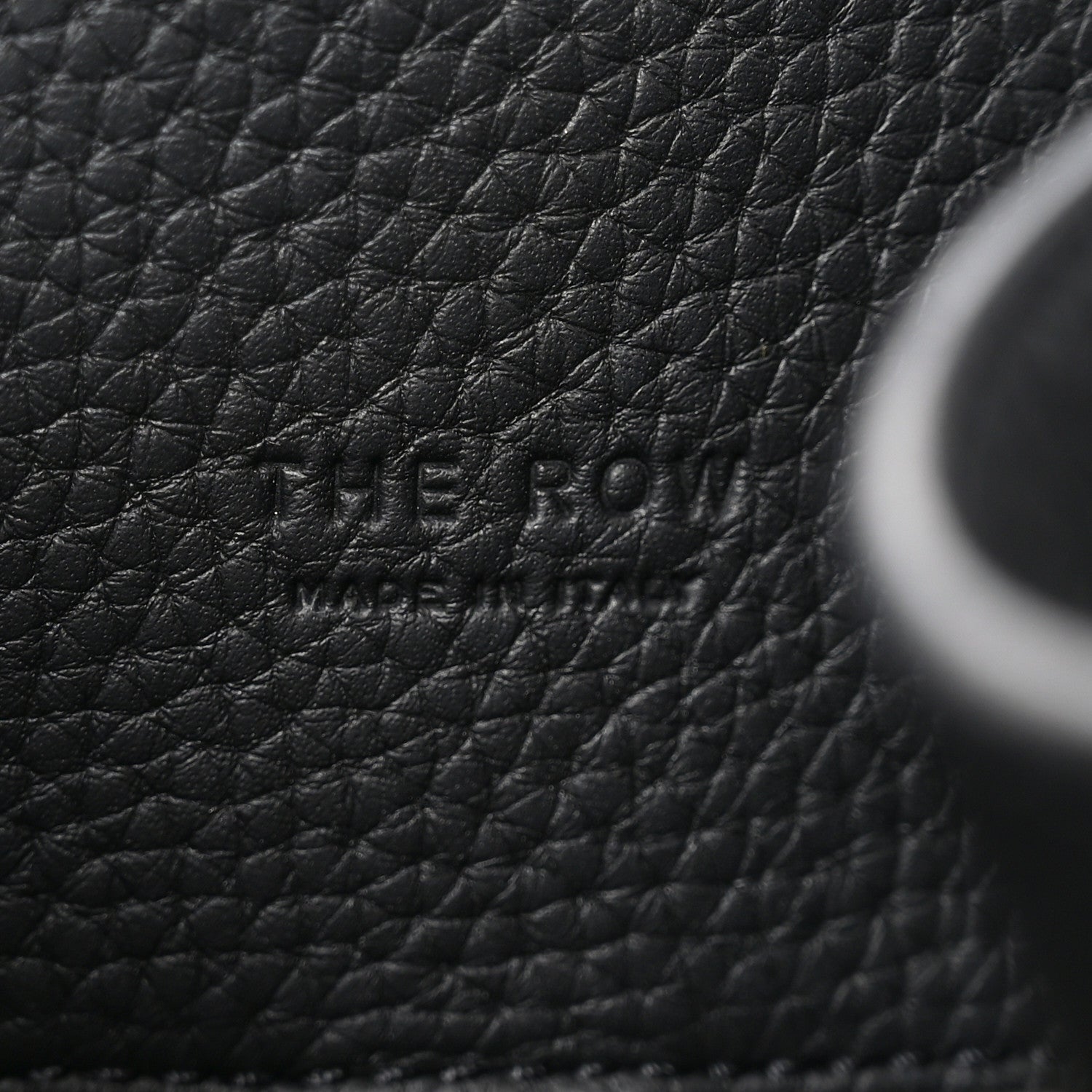 Matte Grained Calfskin Soft Margaux 15 Black