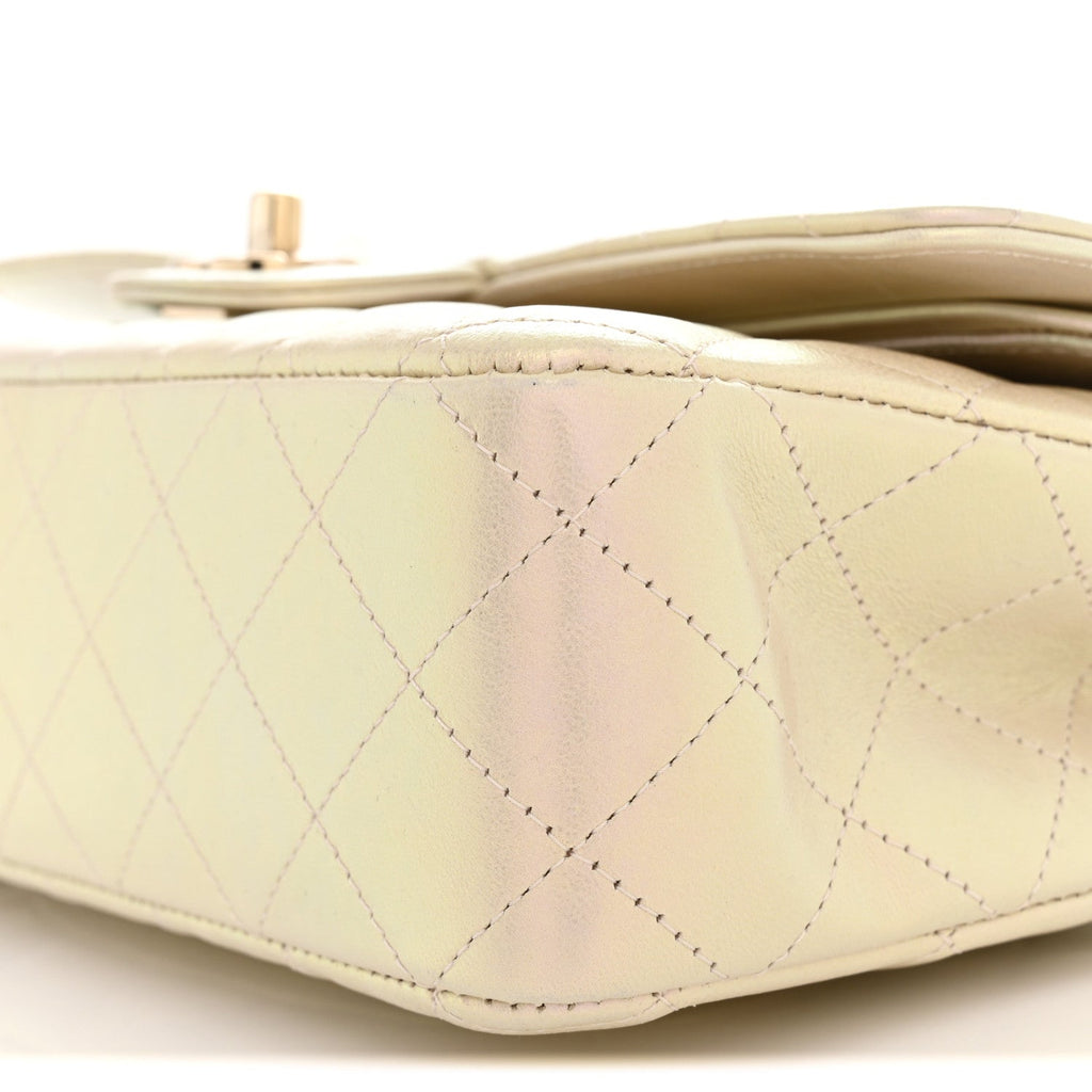 Iridescent Lambskin Quilted Medium Double Flap Ivory