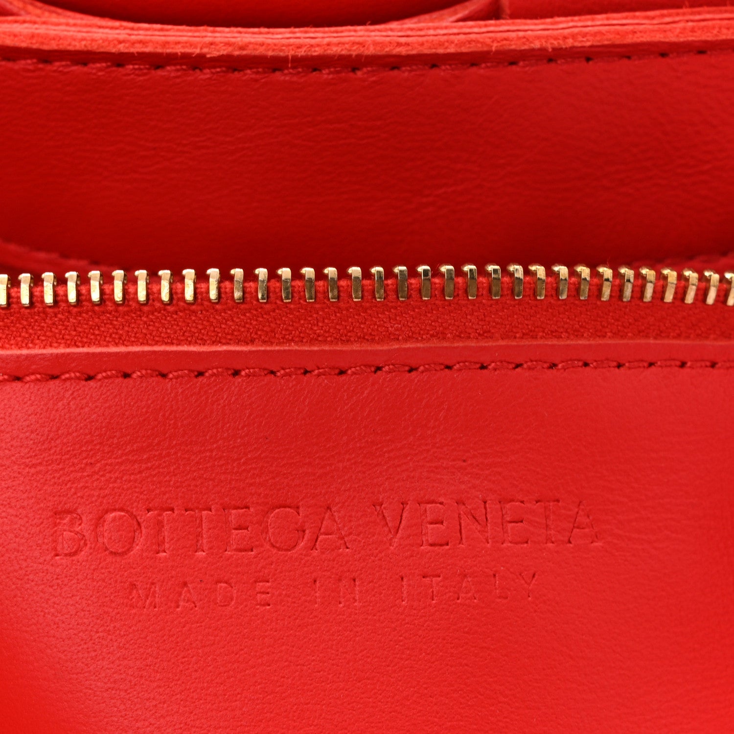 Lambskin Maxi Intrecciato Small Cassette Crossbody Bag Redstone