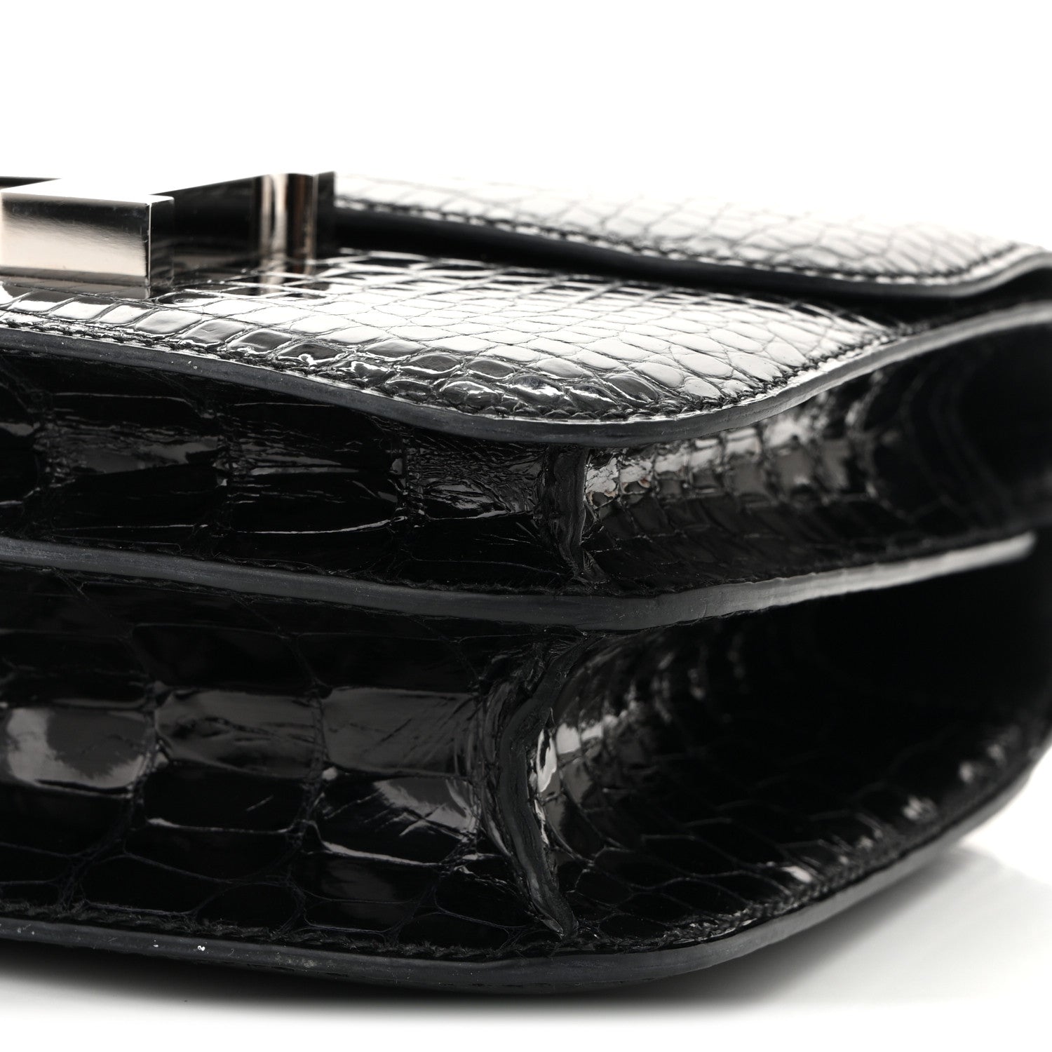 Shiny Alligator Constance 18 Black