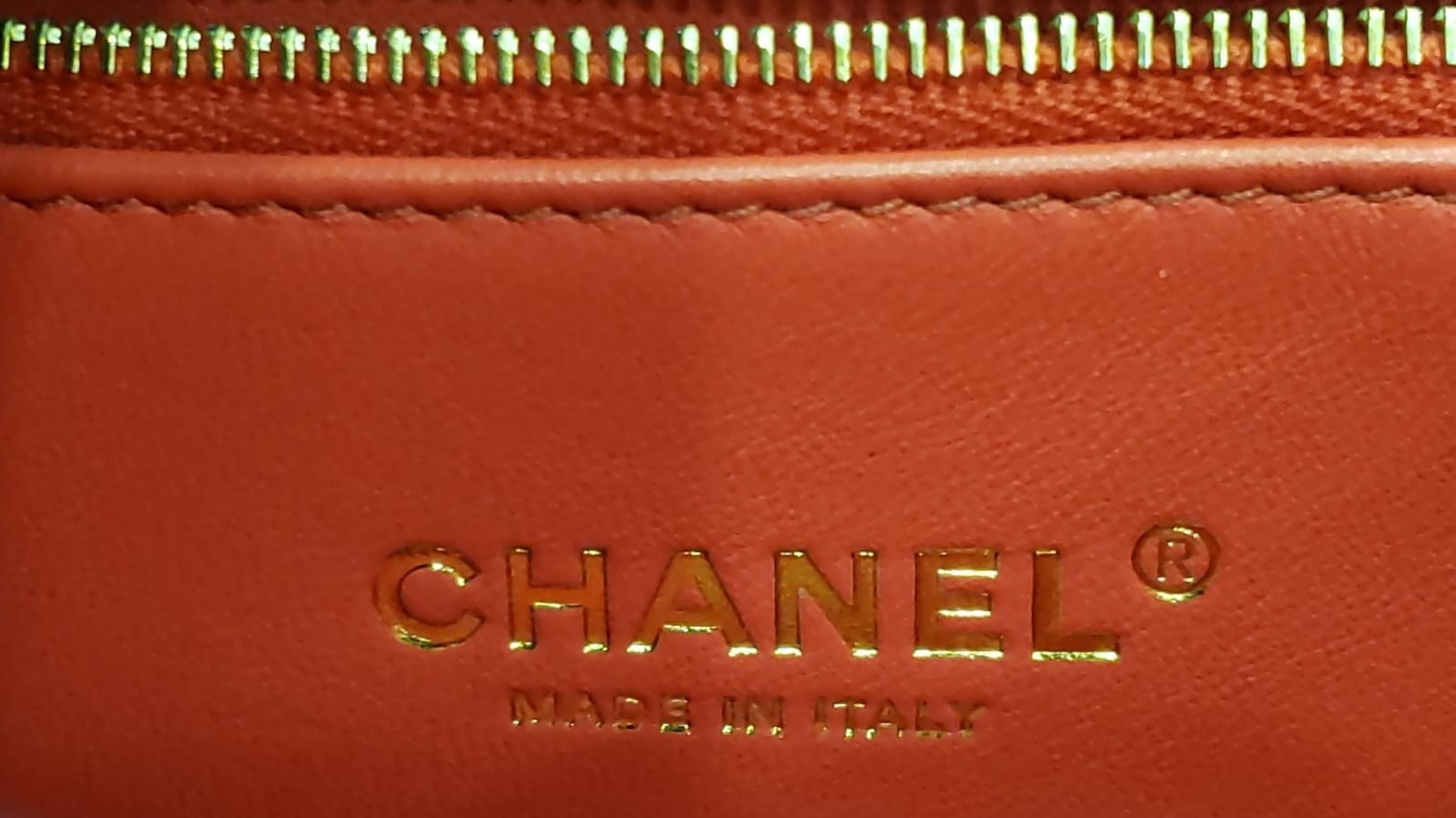 CHANEL Coco Luxe Medium Flap Lambskin Shoulder Bag Red