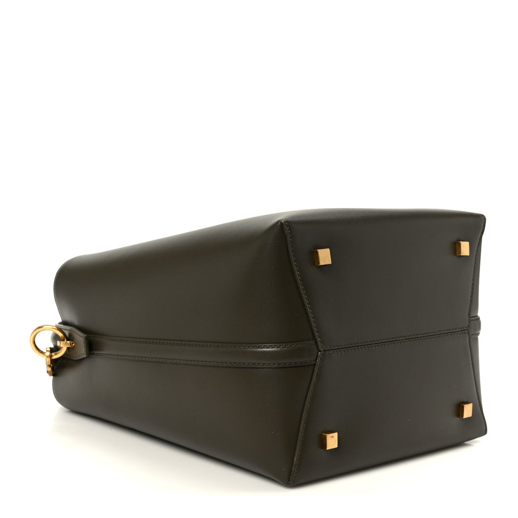 Shiny Calfskin Le 37 Bucket Bag Arabica
