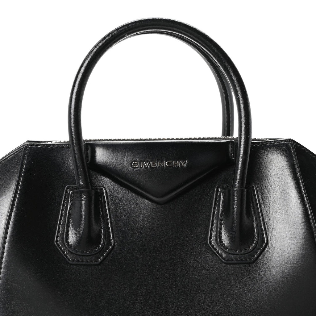 Shiny Lord Calfskin Small Antigona Black