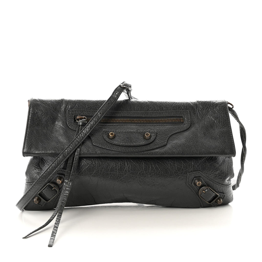 Agneau Classic Hardware Envelope Strap Clutch Gris Fossile