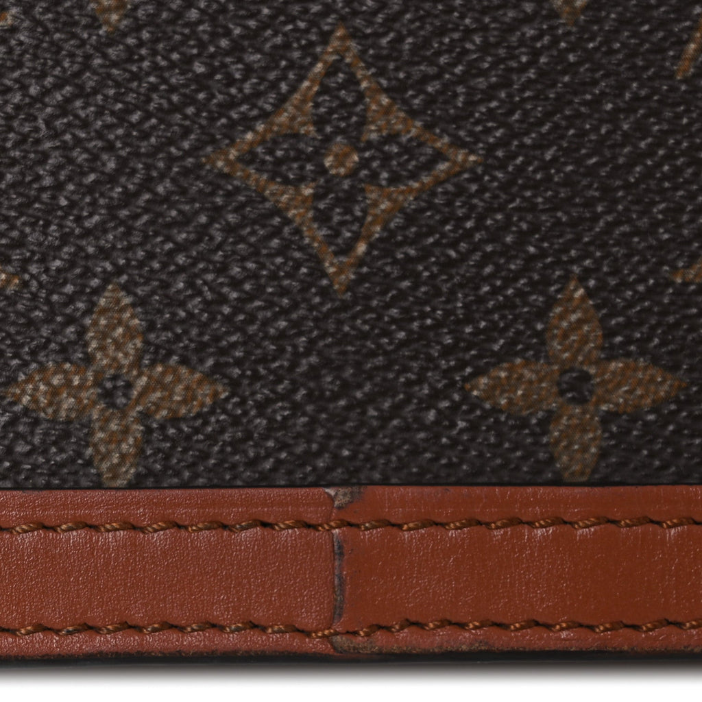 Reverse Monogram Dauphine MM