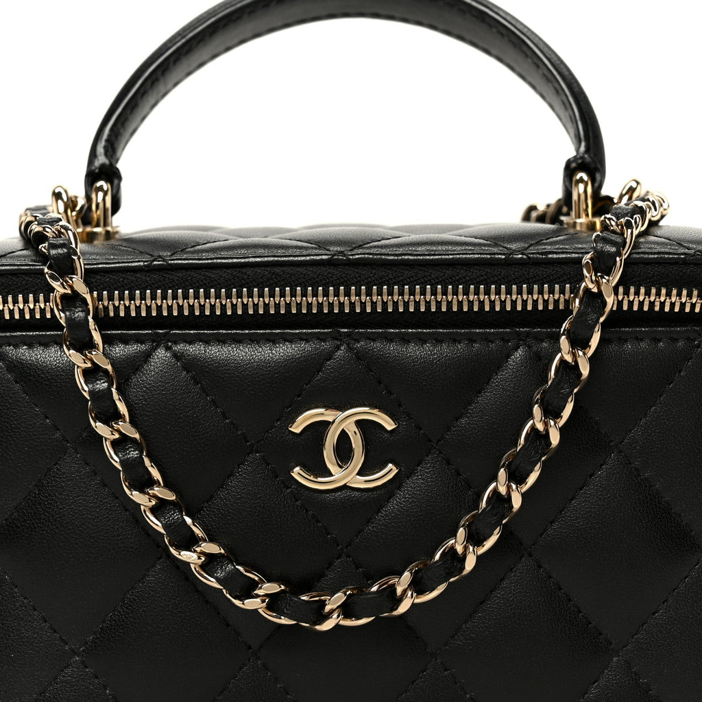 Lambskin Quilted Small Top Handle Vanity Case With Chain Black