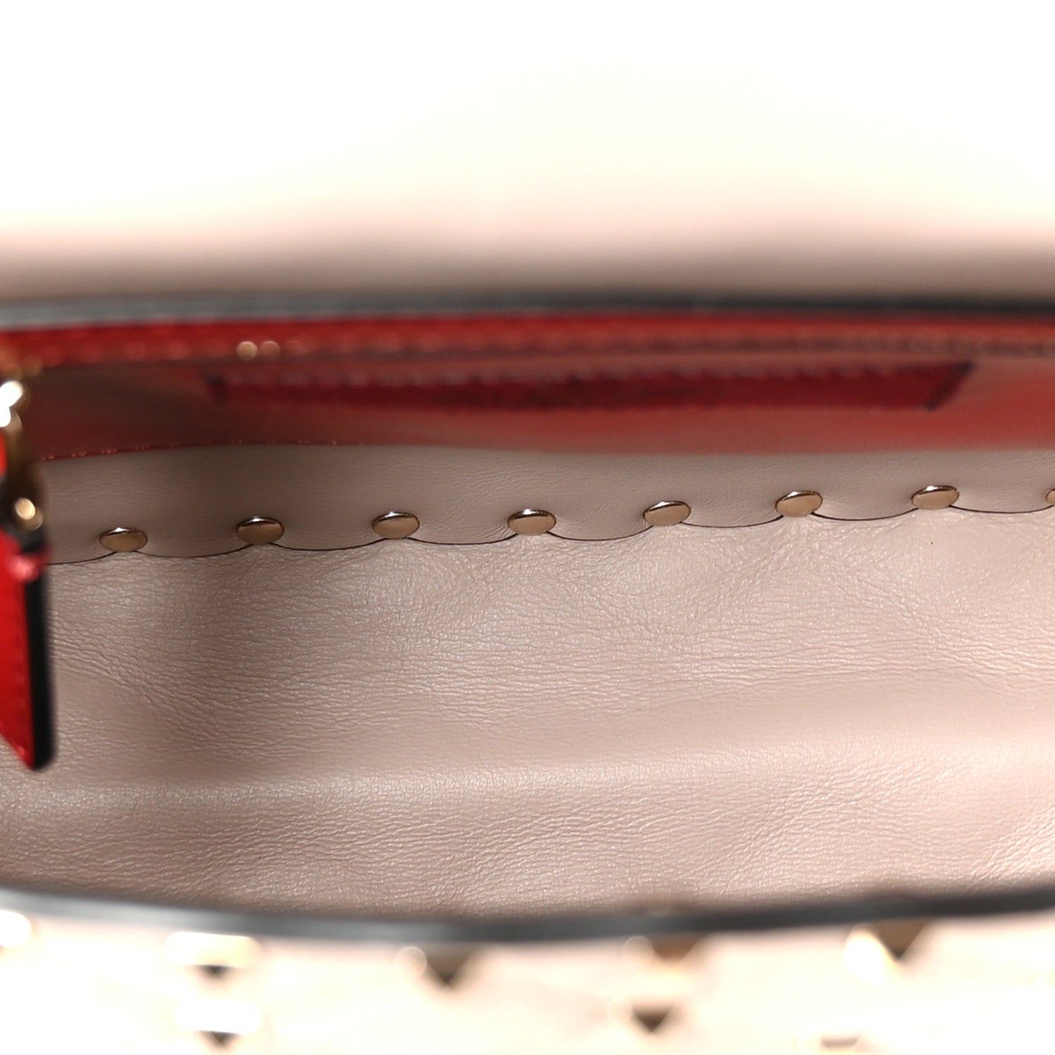 Nappa Medium Rockstud Spike Shoulder Bag Poudre