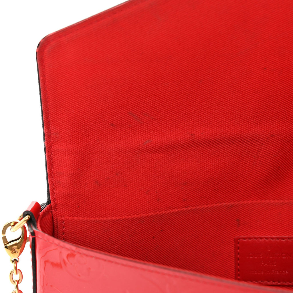 Vernis Felicie Pochette Chain Wallet Cherry