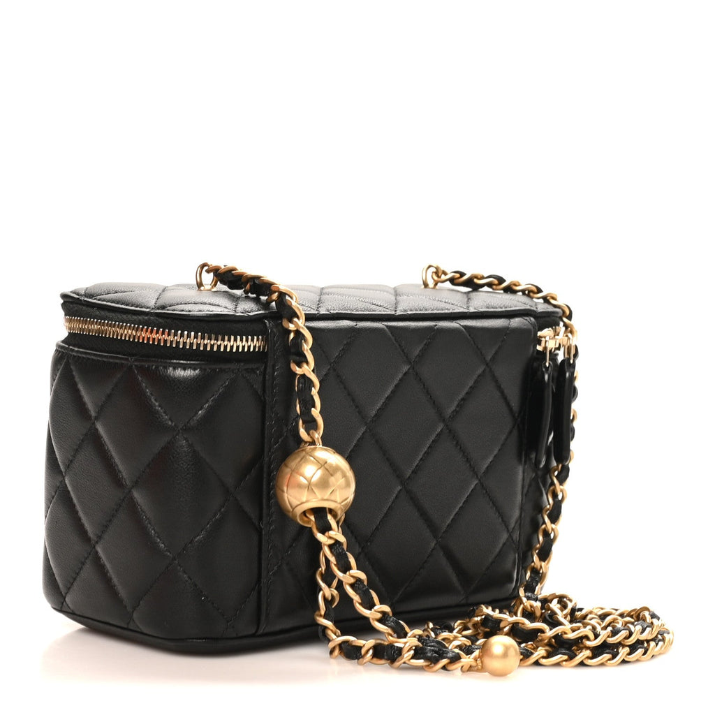 Lambskin Quilted Pearl Crush Small Vanity Case With Chain Black