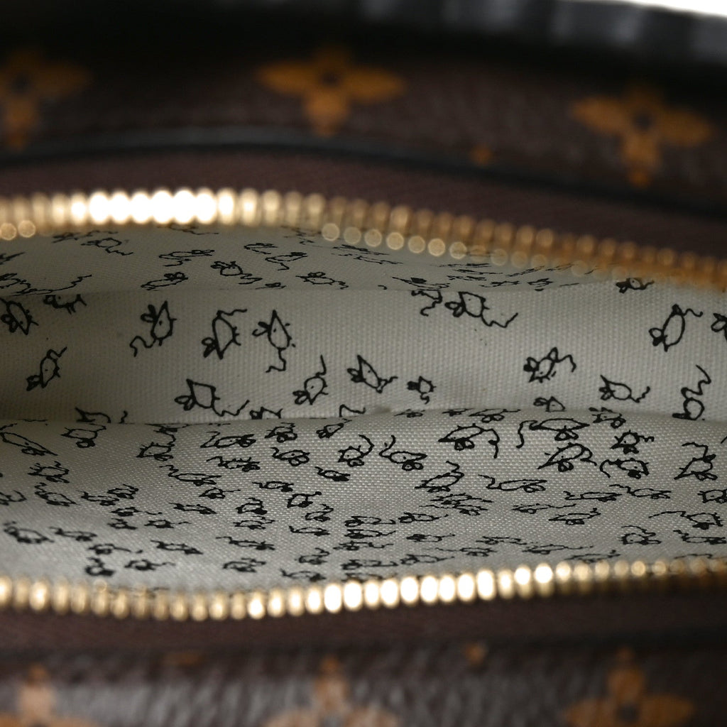 Epi Grace Coddington Catogram Chain Pochette Black