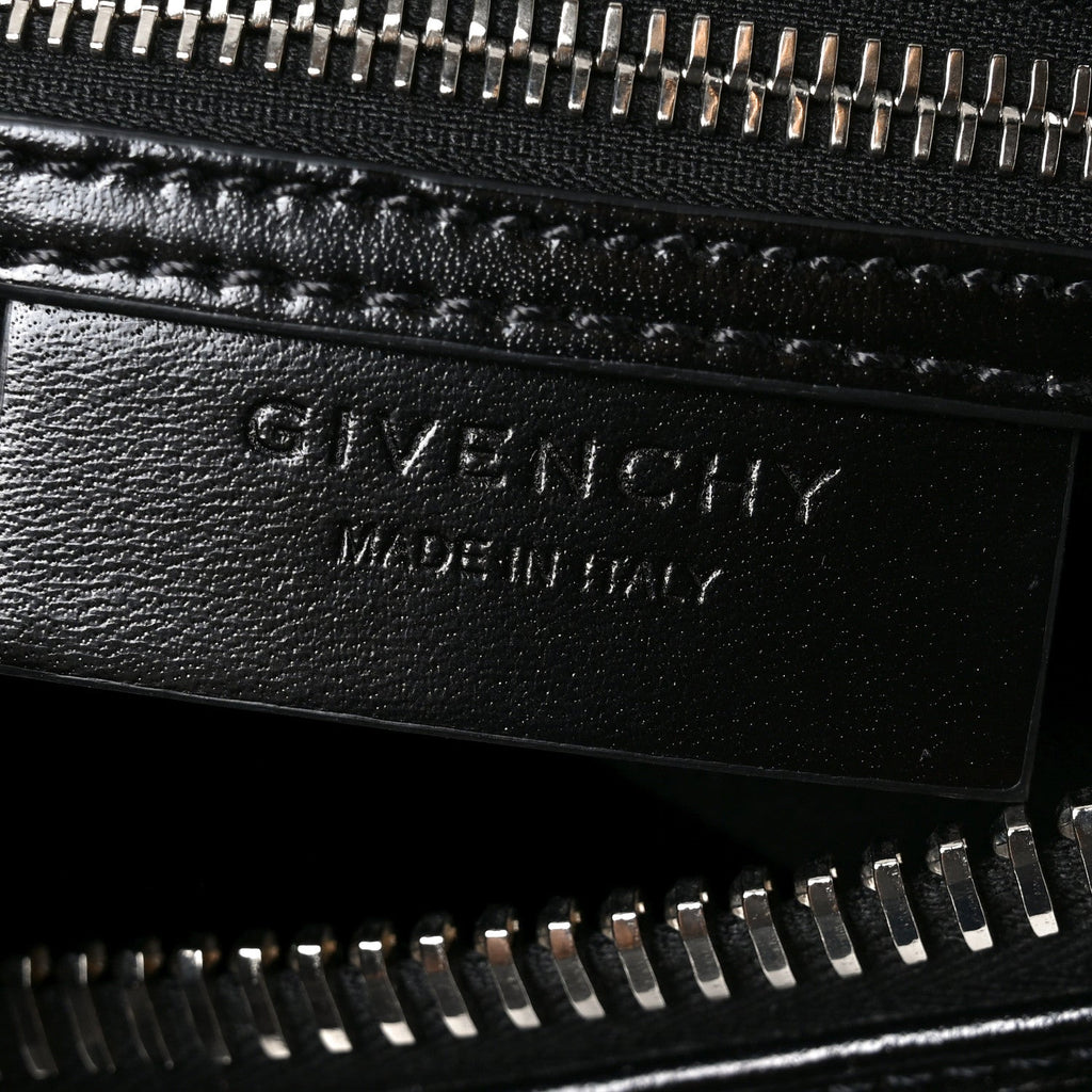 Shiny Lord Calfskin Small Antigona Black