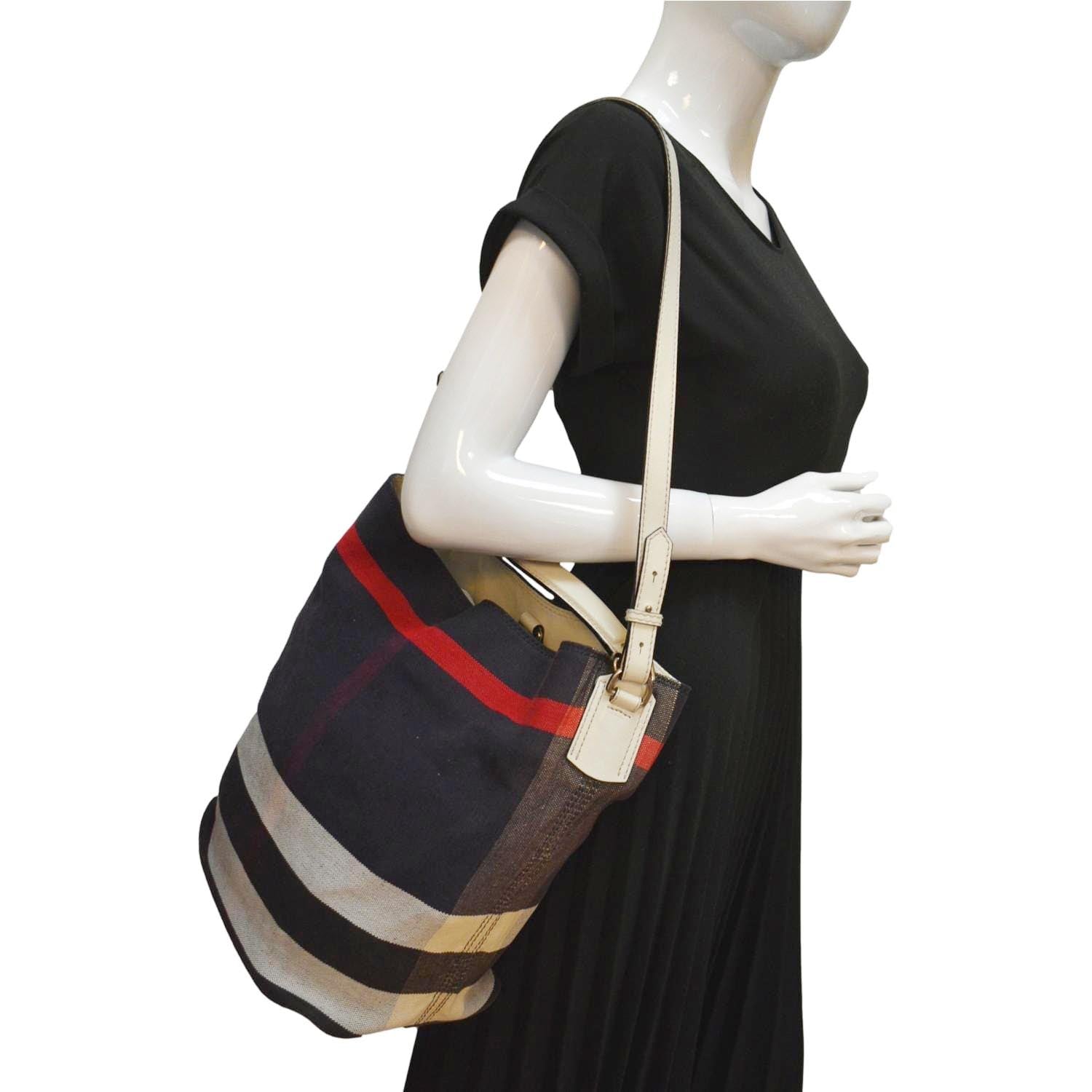 BURBERRY Susanna Mega Check Bucket Shoulder Bag Navy Blue