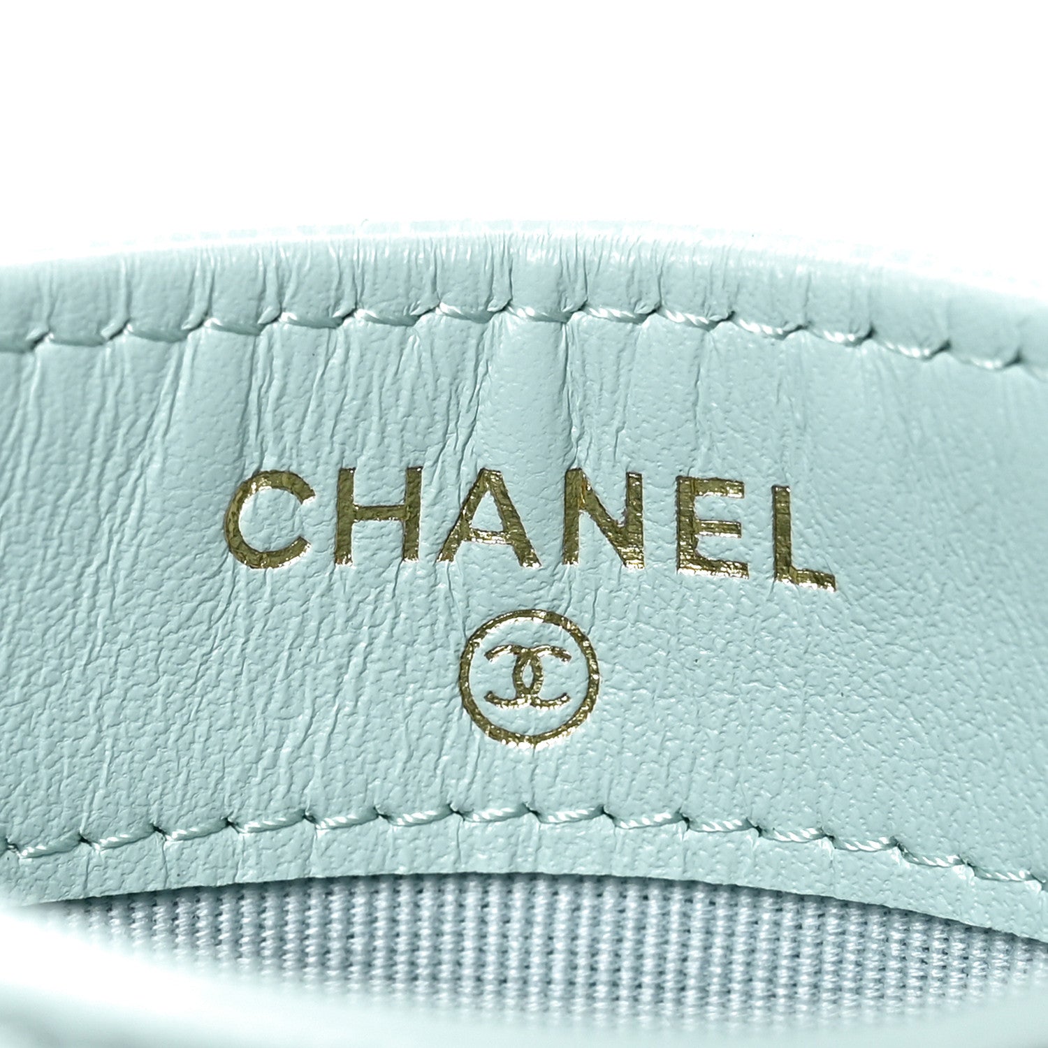 Caviar Quilted Card Holder Light Blue