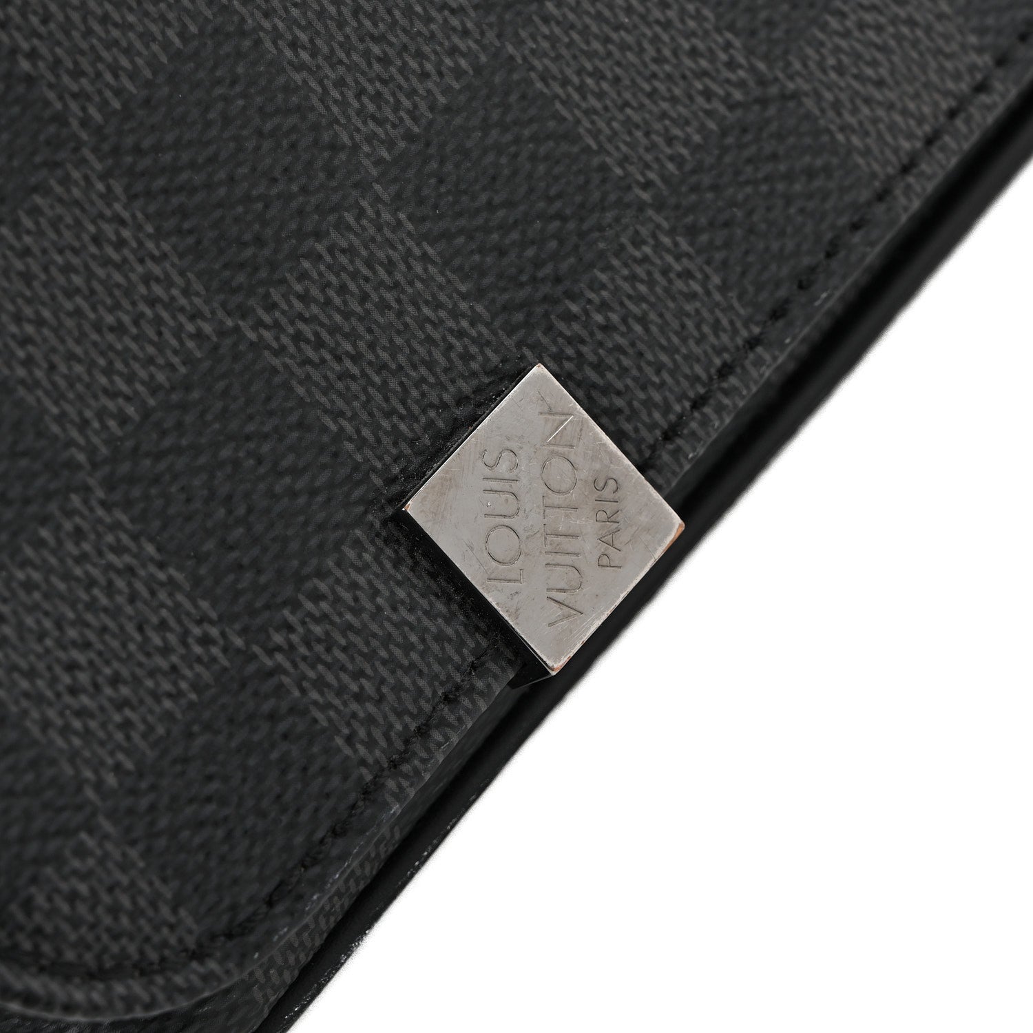Damier Graphite District MM