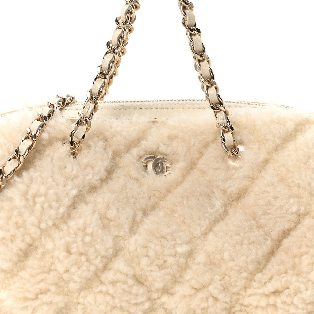 Shearling Quilted Barrel Clutch With Chain Beige