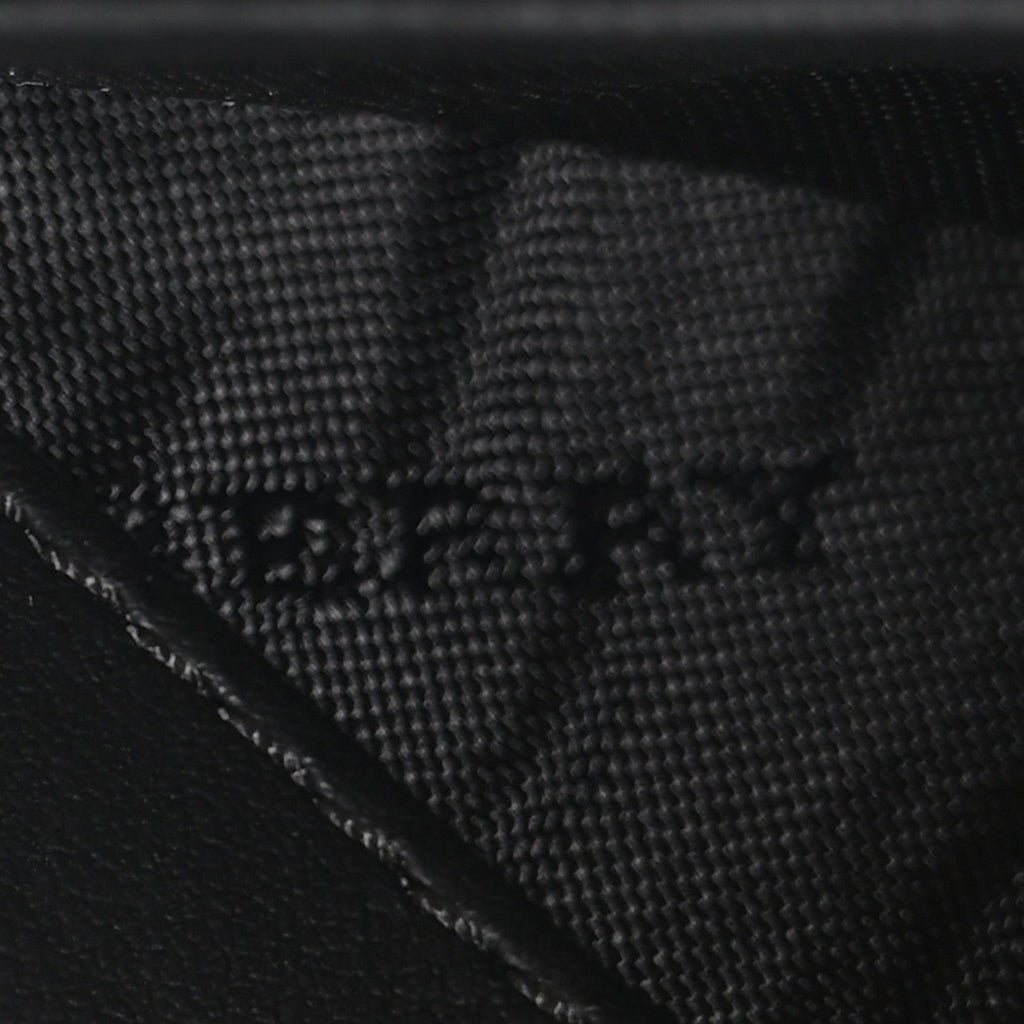 Grainy Calfskin House Check Henley Wallet On Chain Black