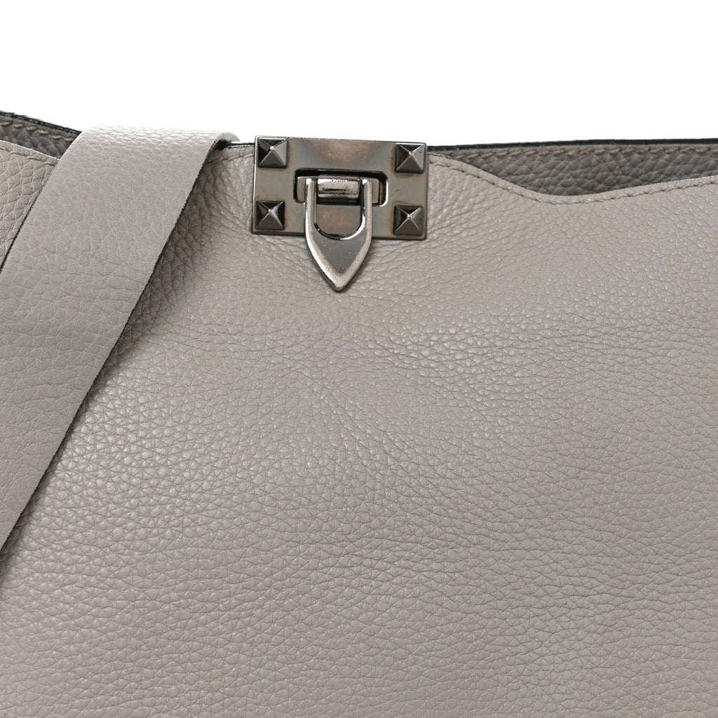 Pebbled Calfskin Small Rockstud Flip-Lock Messenger Bag Grey