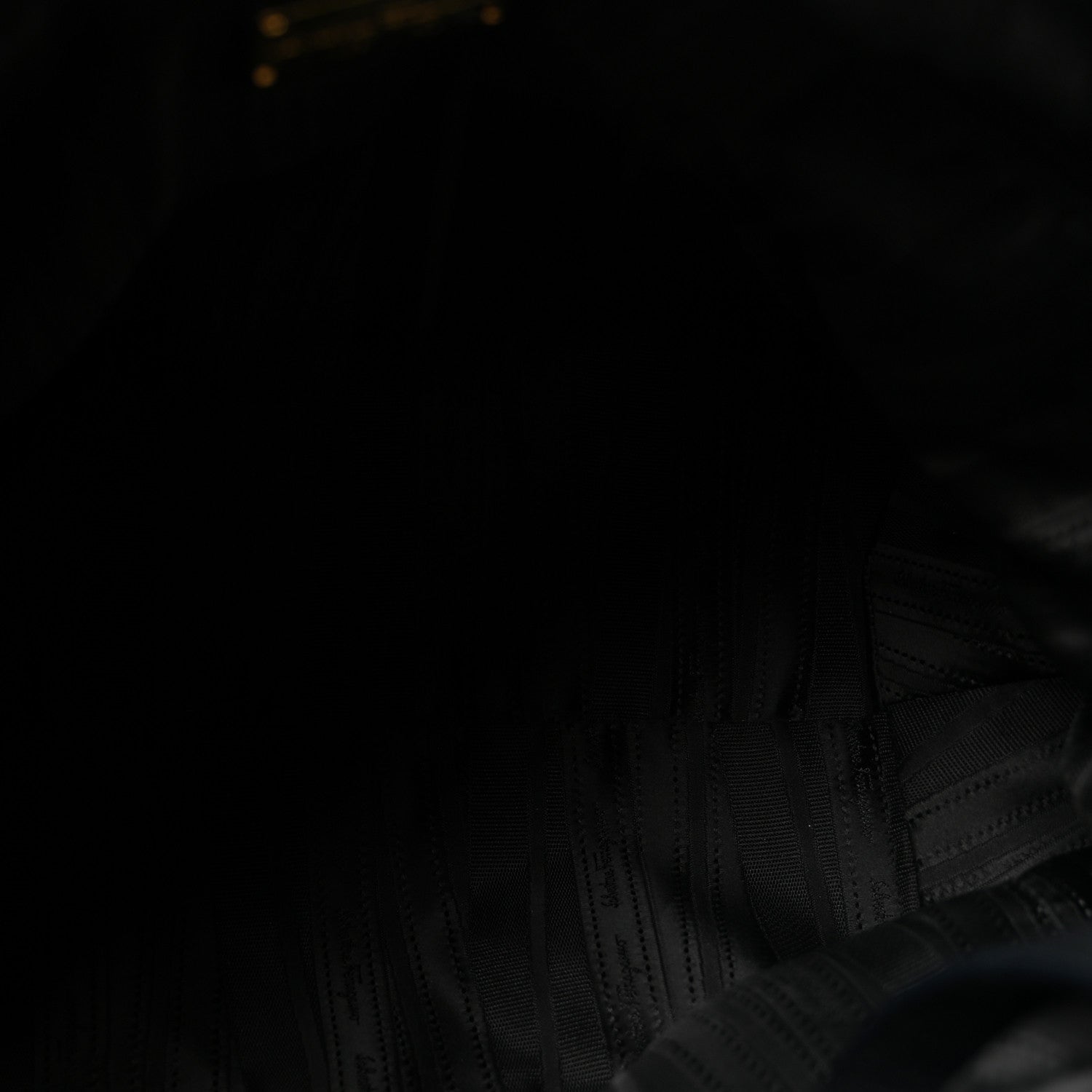 Calfskin Trifolio Tote Black