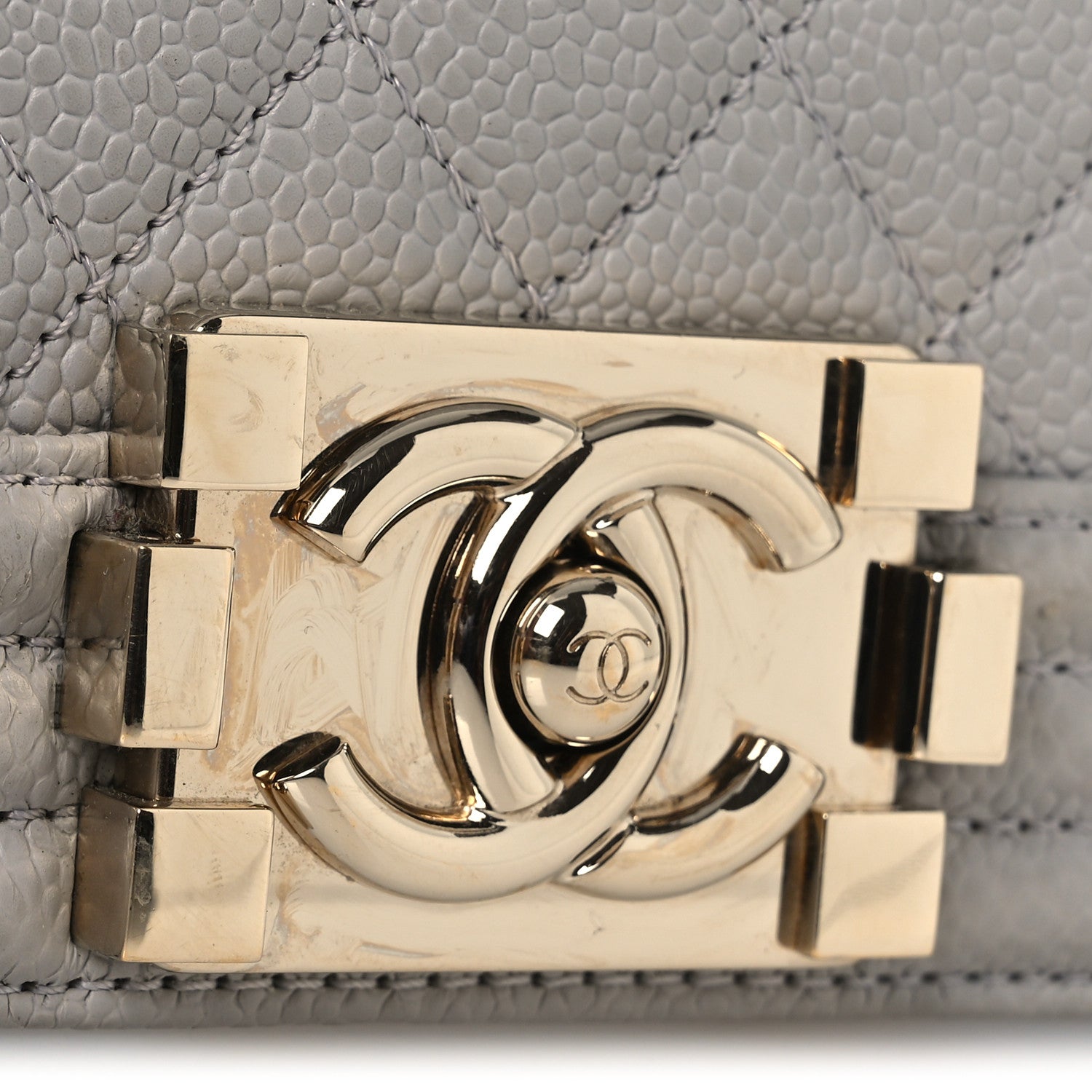 Caviar Quilted Medium Boy Flap Grey
