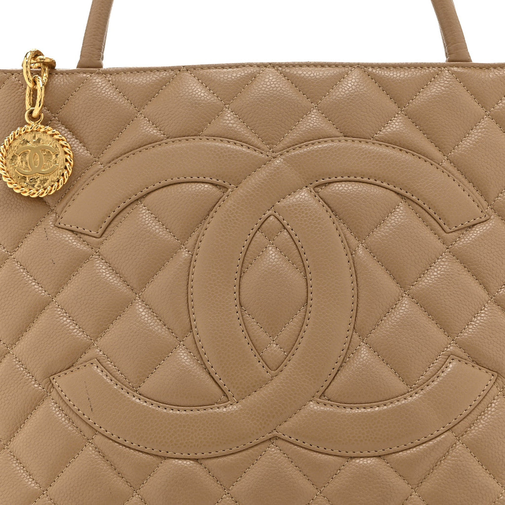 Caviar Quilted Medallion Tote Beige Beige