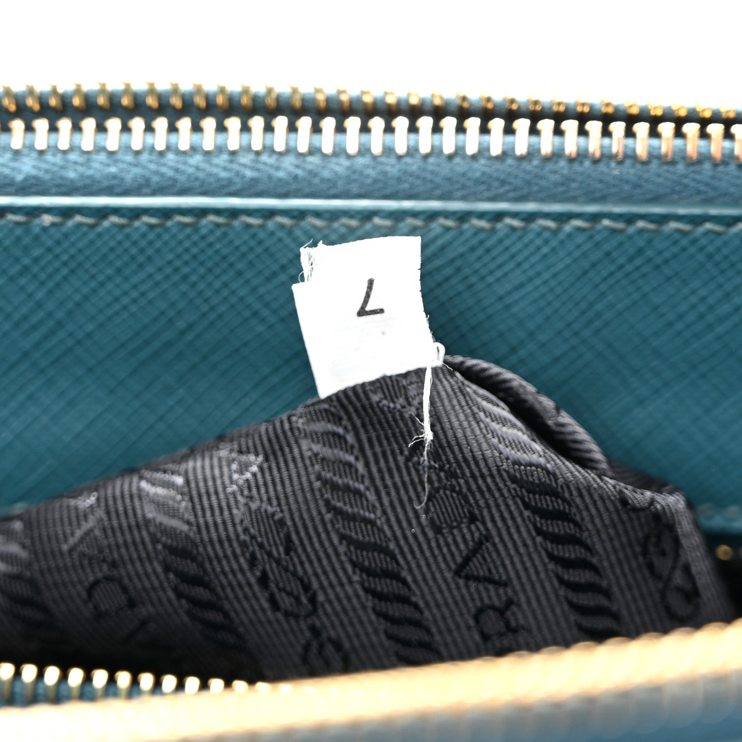 Saffiano Medium Galleria Double Zip Tote Ottanio