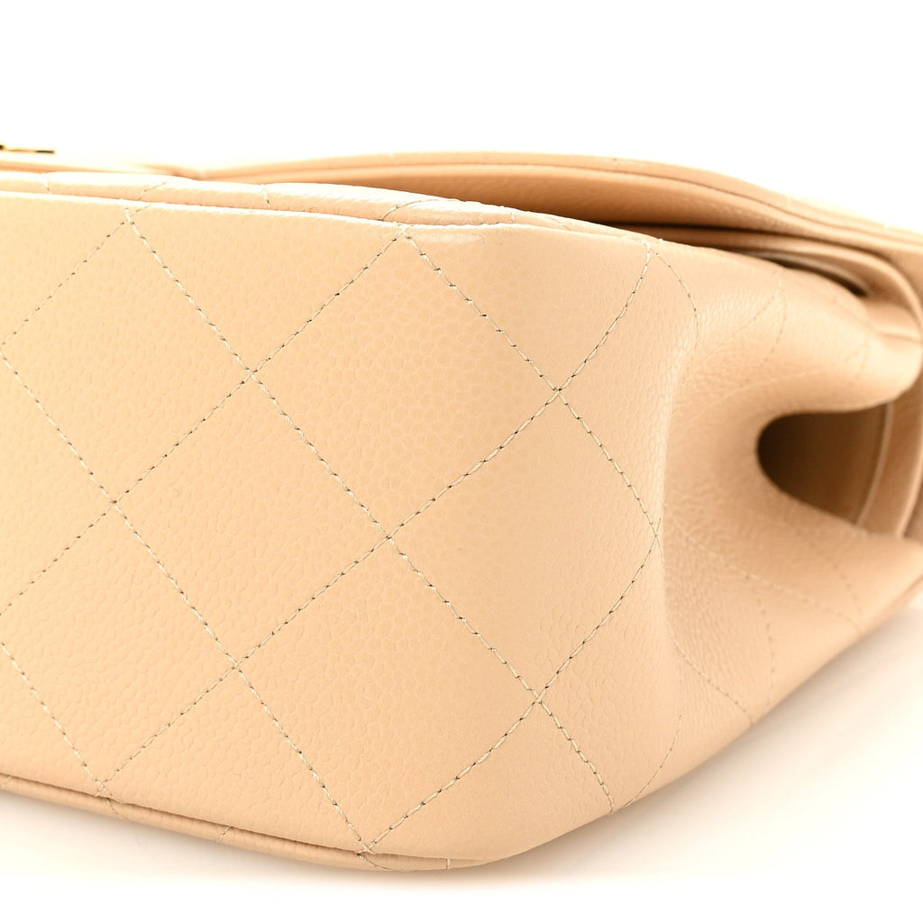 Caviar Quilted Jumbo Double Flap Beige Clair