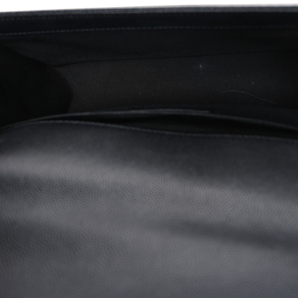 Caviar Quilted Medium Boy Flap Black