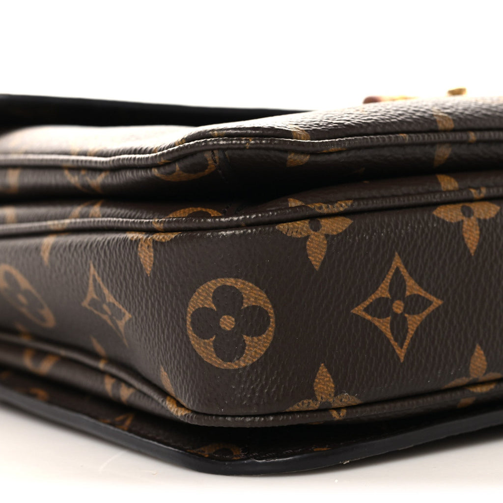 Monogram Pochette Metis