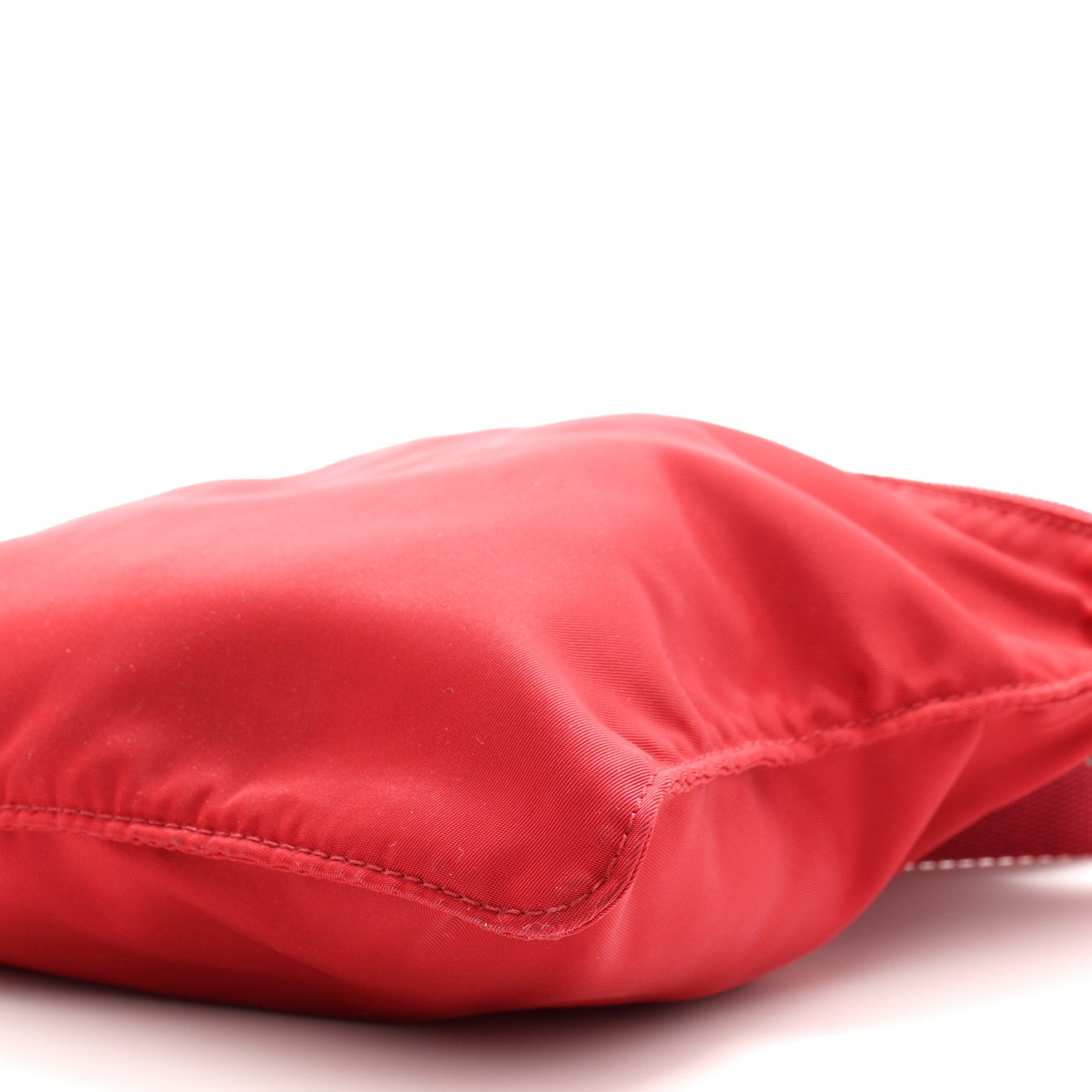 Nylon Vela Saffiano Flat Messenger Bag Rosso