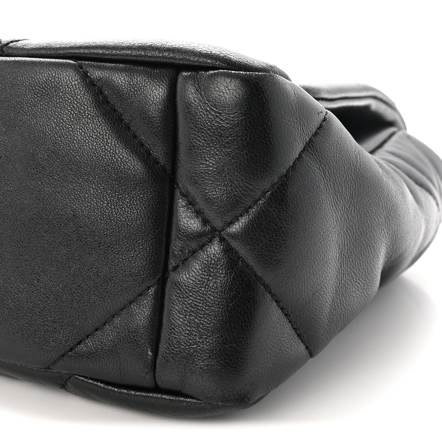 Lambskin Quilted Medium Chanel 19 Flap Black