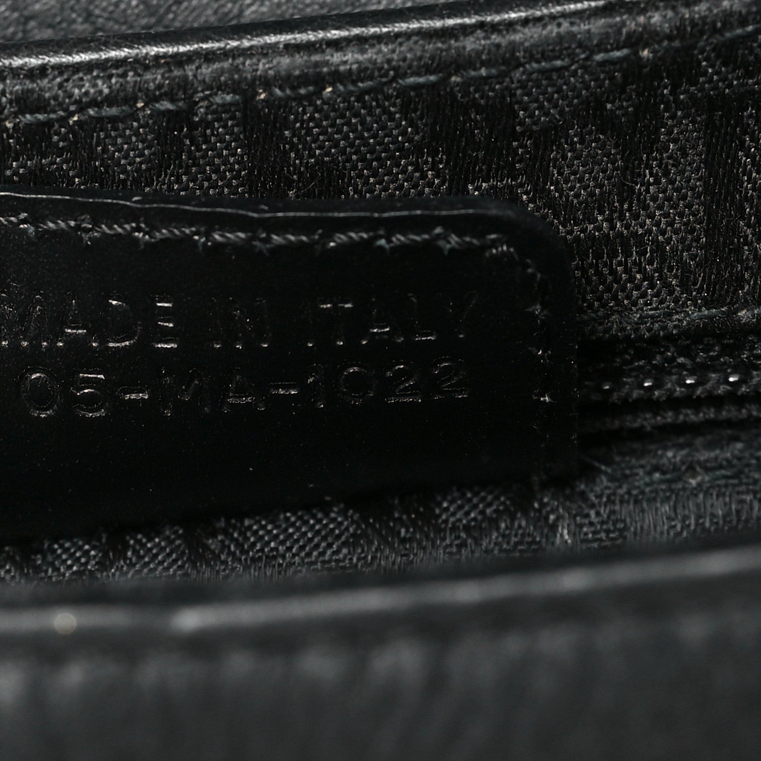 Street Chic Columbus Ave Shoulder Bag Black