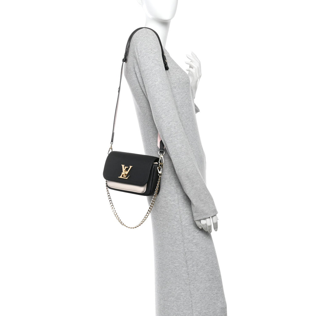 Grained Calfskin Lockme Tender Black