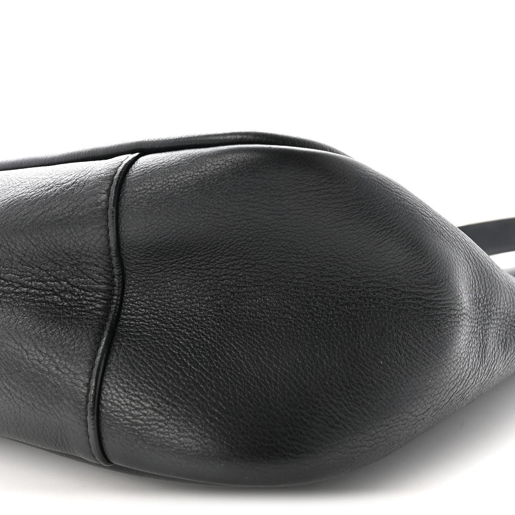 Supple Calfskin Large Le 5 A 7 Soft Hobo Black