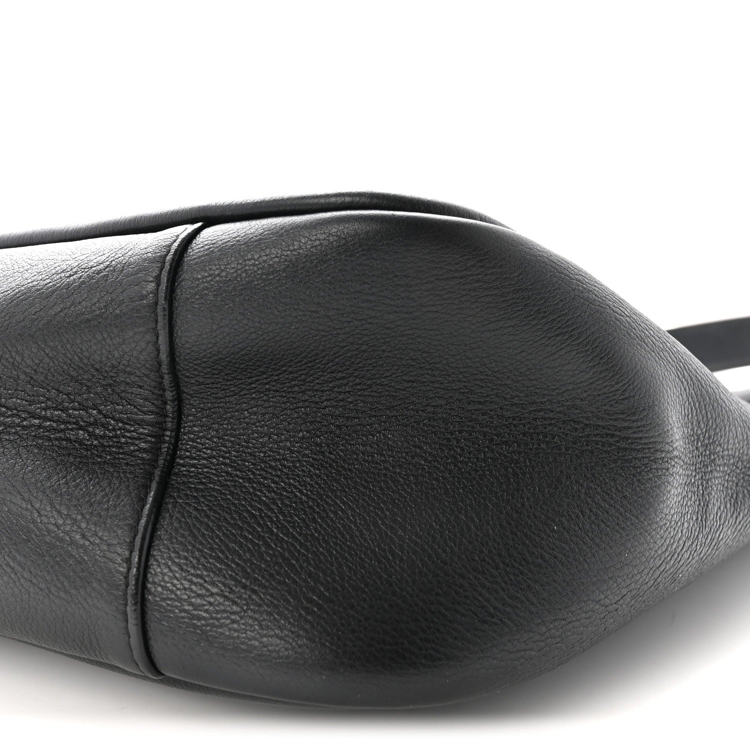 Supple Calfskin Large Le 5 A 7 Soft Hobo Black