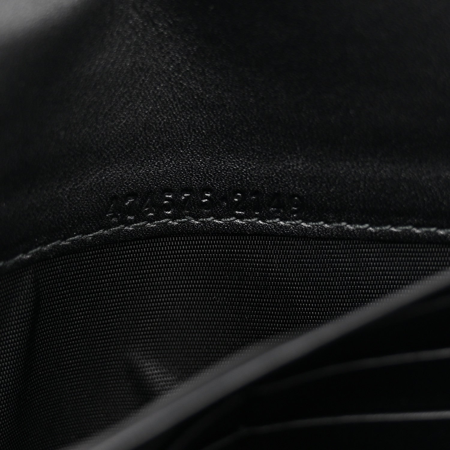 Calfskin Matelasse GG Marmont Chain Wallet Black